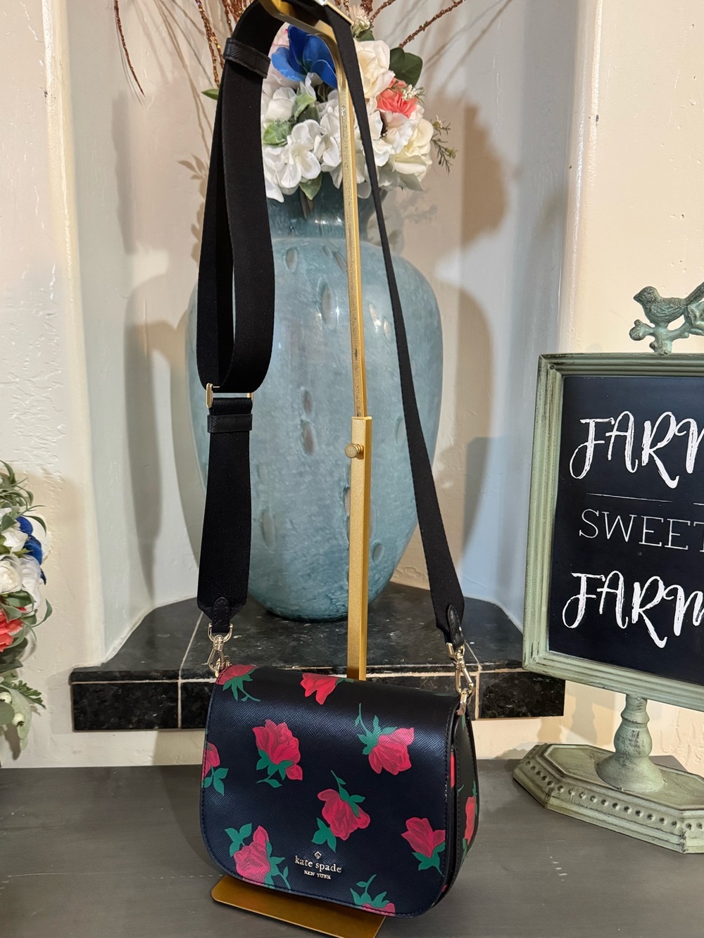 Kate Spade Madison Rose Toss Printed
Saddle Bag style KE533 - sold out at stores - Picture 3 of 15